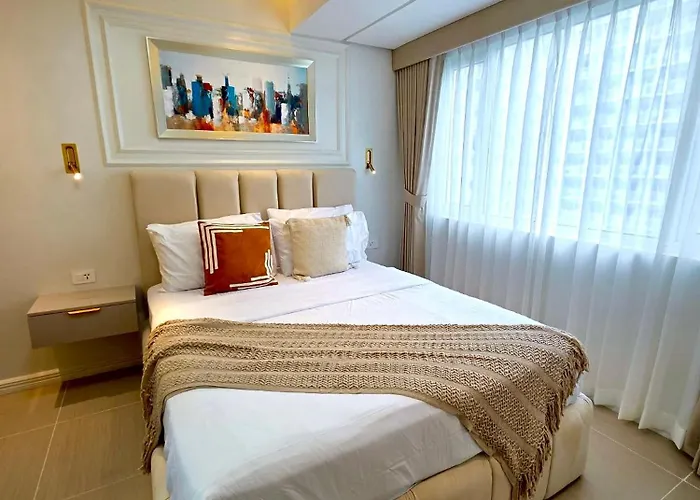 Aparthotel The Elegance At Shore Residences New 2br 2ba Spacious Free Parking Near Moa Manila