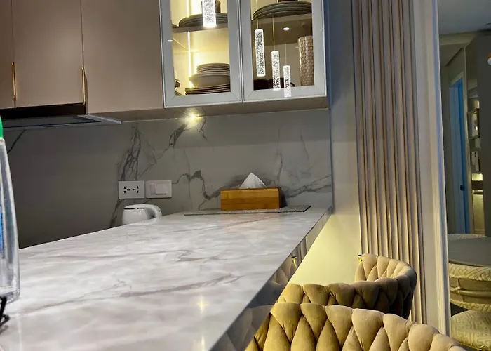 The Elegance At Shore Residences New 2br 2ba Spacious Free Parking Near Moa *