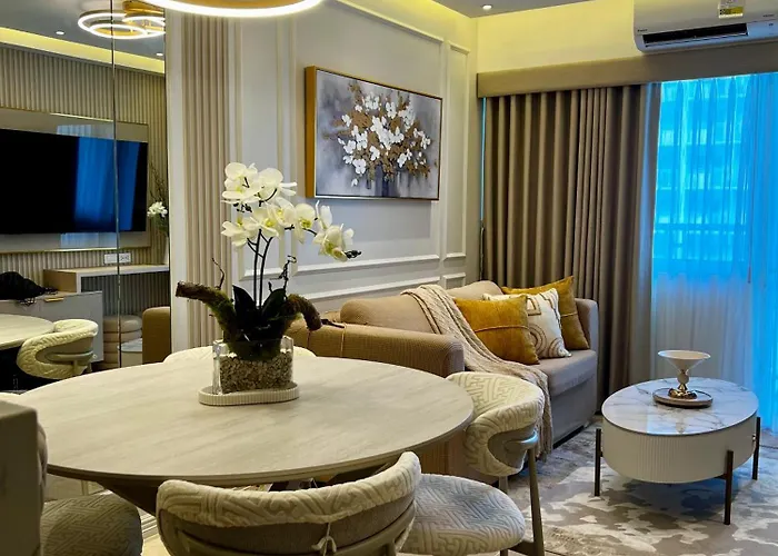 The Elegance At Shore Residences New 2br 2ba Spacious Free Parking Near Moa *