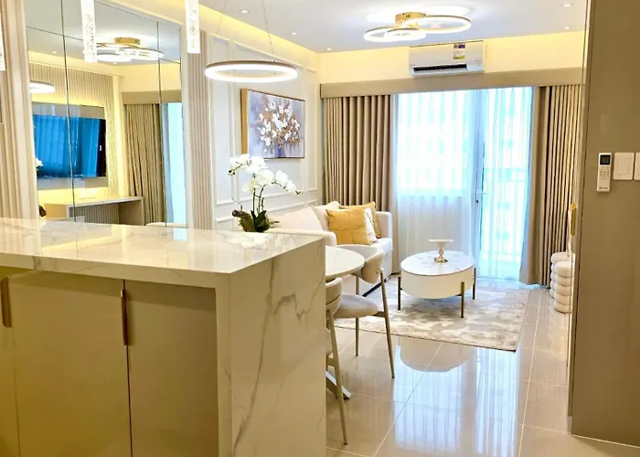Aparthotel The Elegance At Shore Residences New 2br 2ba Spacious Free Parking Near Moa