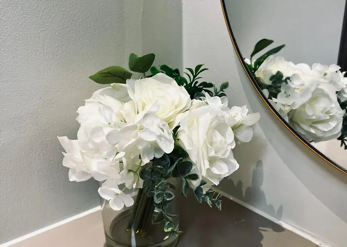 The Elegance At Shore Residences New 2br 2ba Spacious Free Parking Near Moa Aparthotel