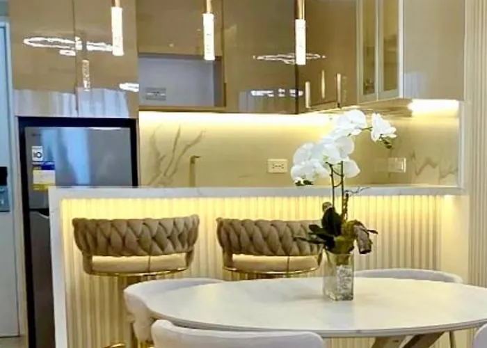 Aparthotel The Elegance At Shore Residences New 2br 2ba Spacious Free Parking Near Moa *