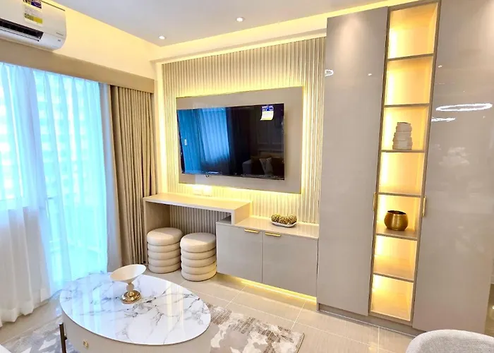 Aparthotel The Elegance At Shore Residences New 2br 2ba Spacious Free Parking Near Moa
