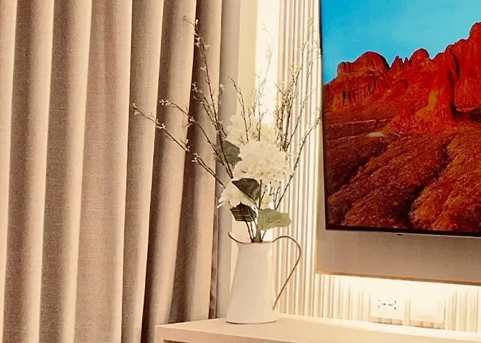 The Elegance At Shore Residences New 2br 2ba Spacious Free Parking Near Moa *